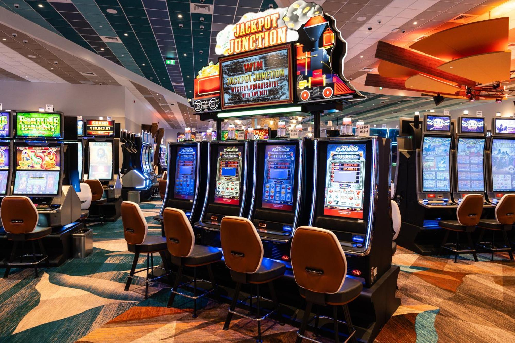 Red Deer Resort & Casino Екстер'єр фото