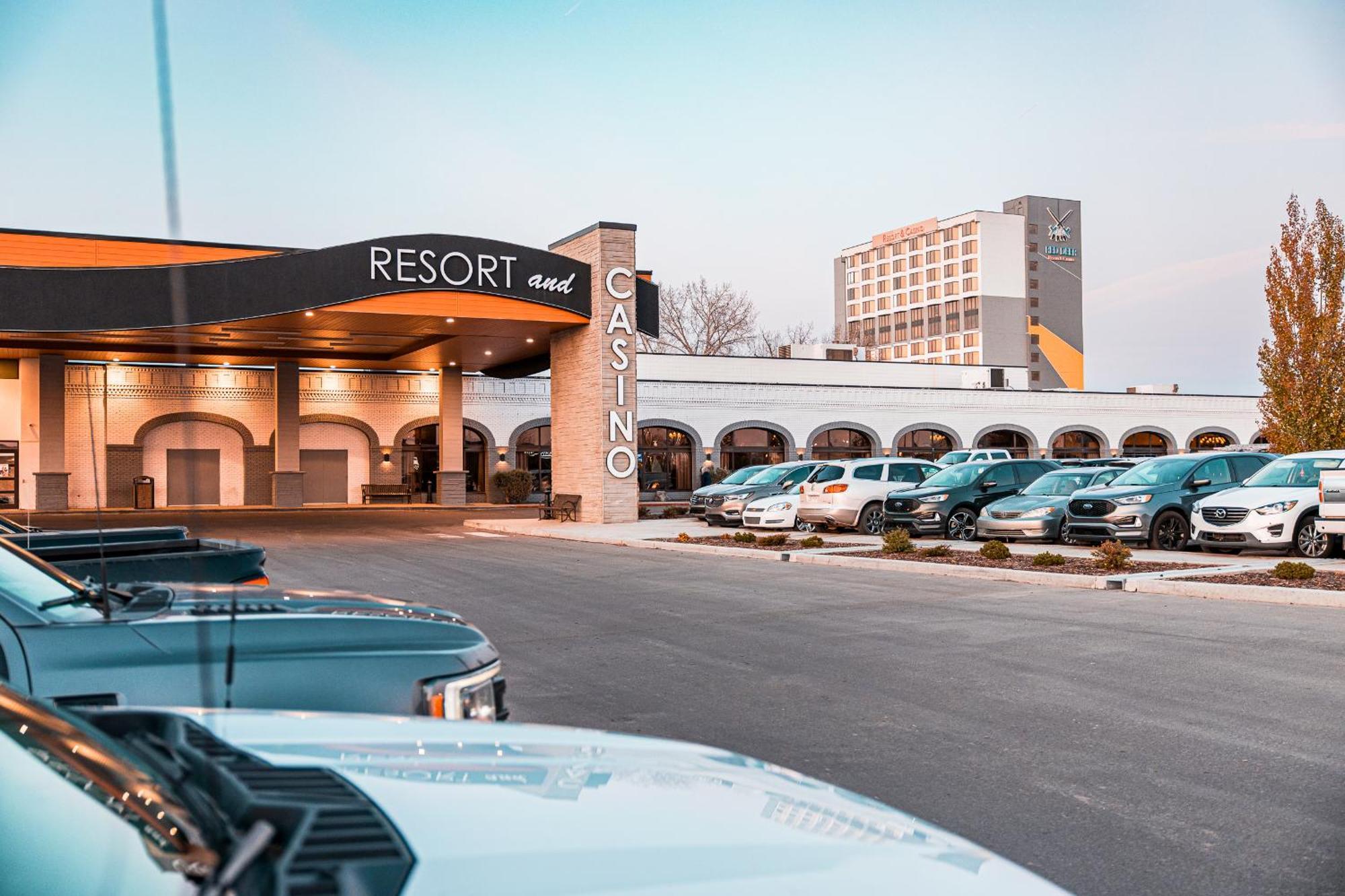 Red Deer Resort & Casino Екстер'єр фото