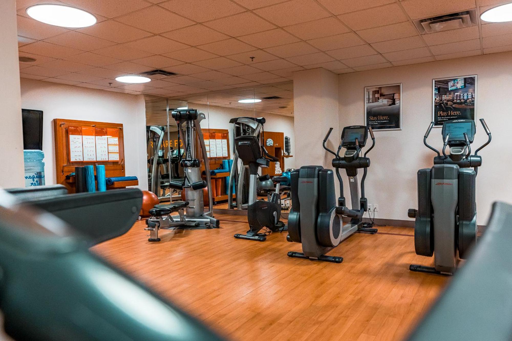 Red Deer Resort & Casino Екстер'єр фото